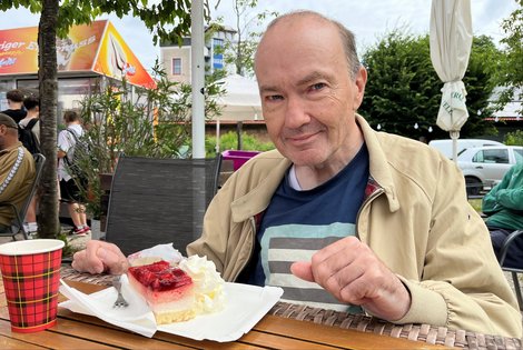 Siegfried Hoffmann bei Kaffeejause